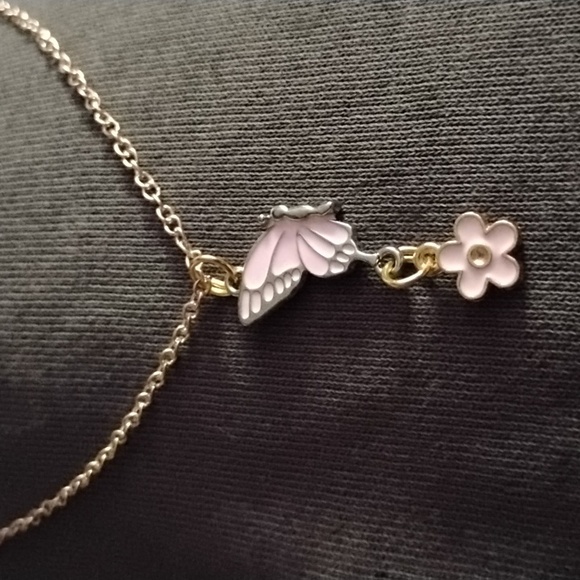 Elegant Gold Butterfly and Flower Necklace - Picture 3 of 3